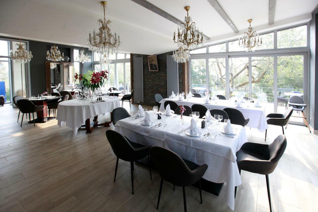 Areal Botanika Hotel Unhošť Екстериор снимка