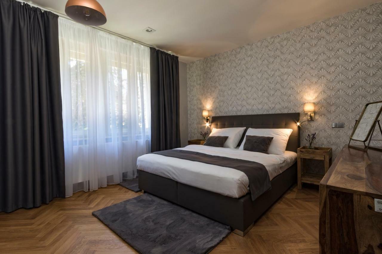 Areal Botanika Hotel Unhošť Екстериор снимка