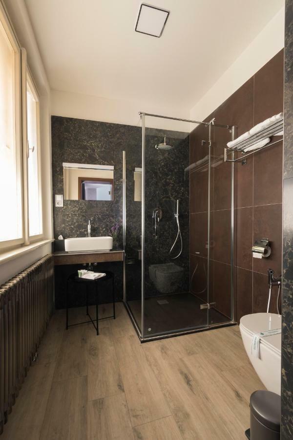 Areal Botanika Hotel Unhošť Екстериор снимка