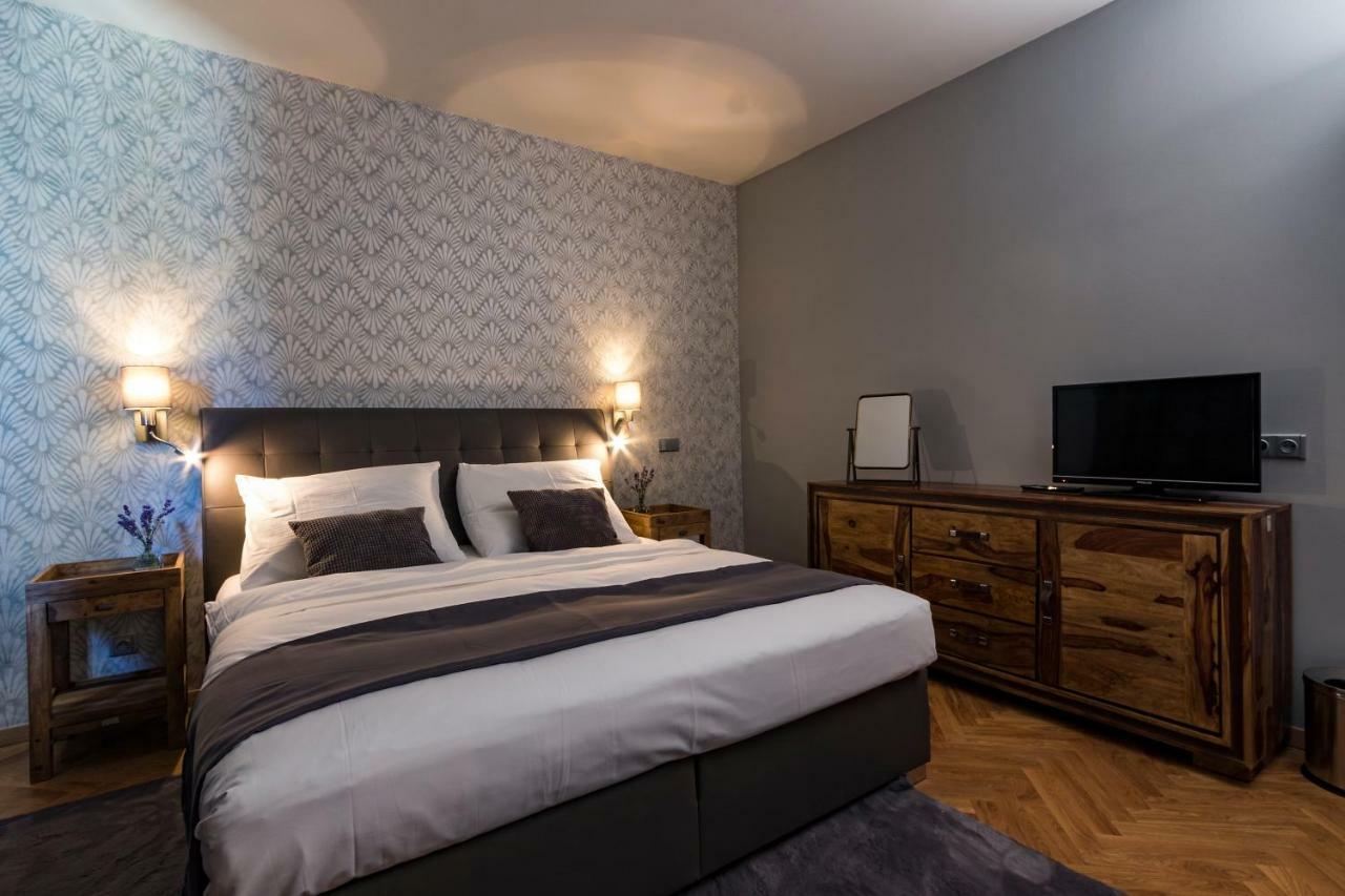 Areal Botanika Hotel Unhošť Екстериор снимка